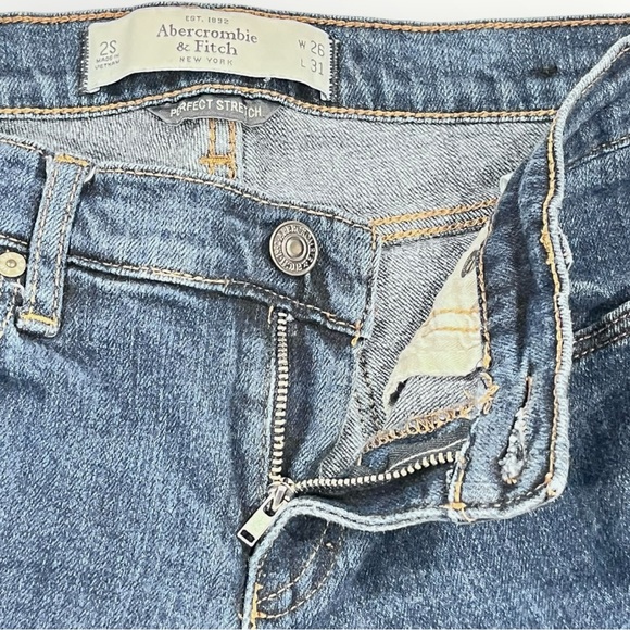 Abercrombie & Fitch Low Rise Jeans - Picture 13 of 16